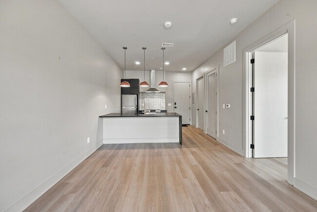 Building Photo - 1090 Haysboro Ave