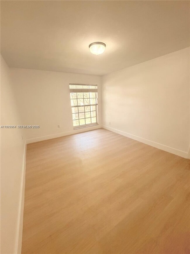 Building Photo - 7208 Fairway Dr