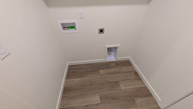 Building Photo - 4693 W Quarterhorse Dr
