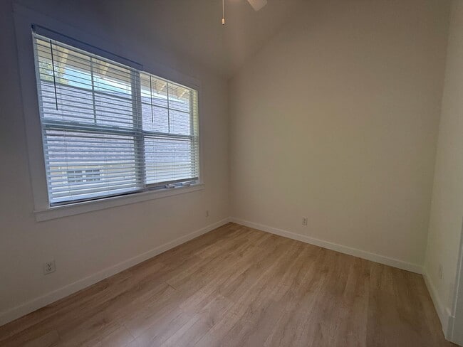 Building Photo - Pet-Friendly 3-Bedroom Home with Modern Features, Covered Deck & Bright Open Space
