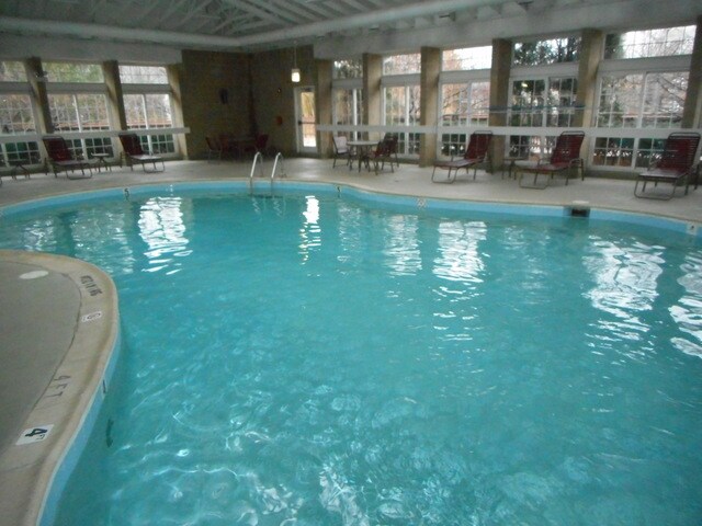 Building Photo - 746 N Gary Ave