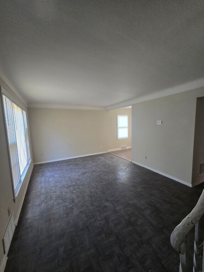 Building Photo - Partially updated spacious home