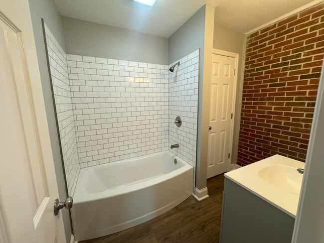 Building Photo - View Point Realty