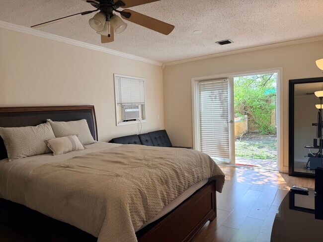 Building Photo - 536 NW 45th St