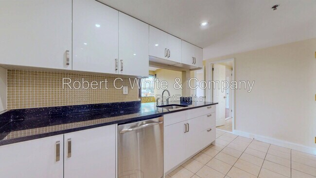 Building Photo - 127 Greyrock Pl
