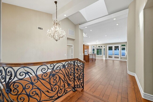 Building Photo - 4911 Amador Dr