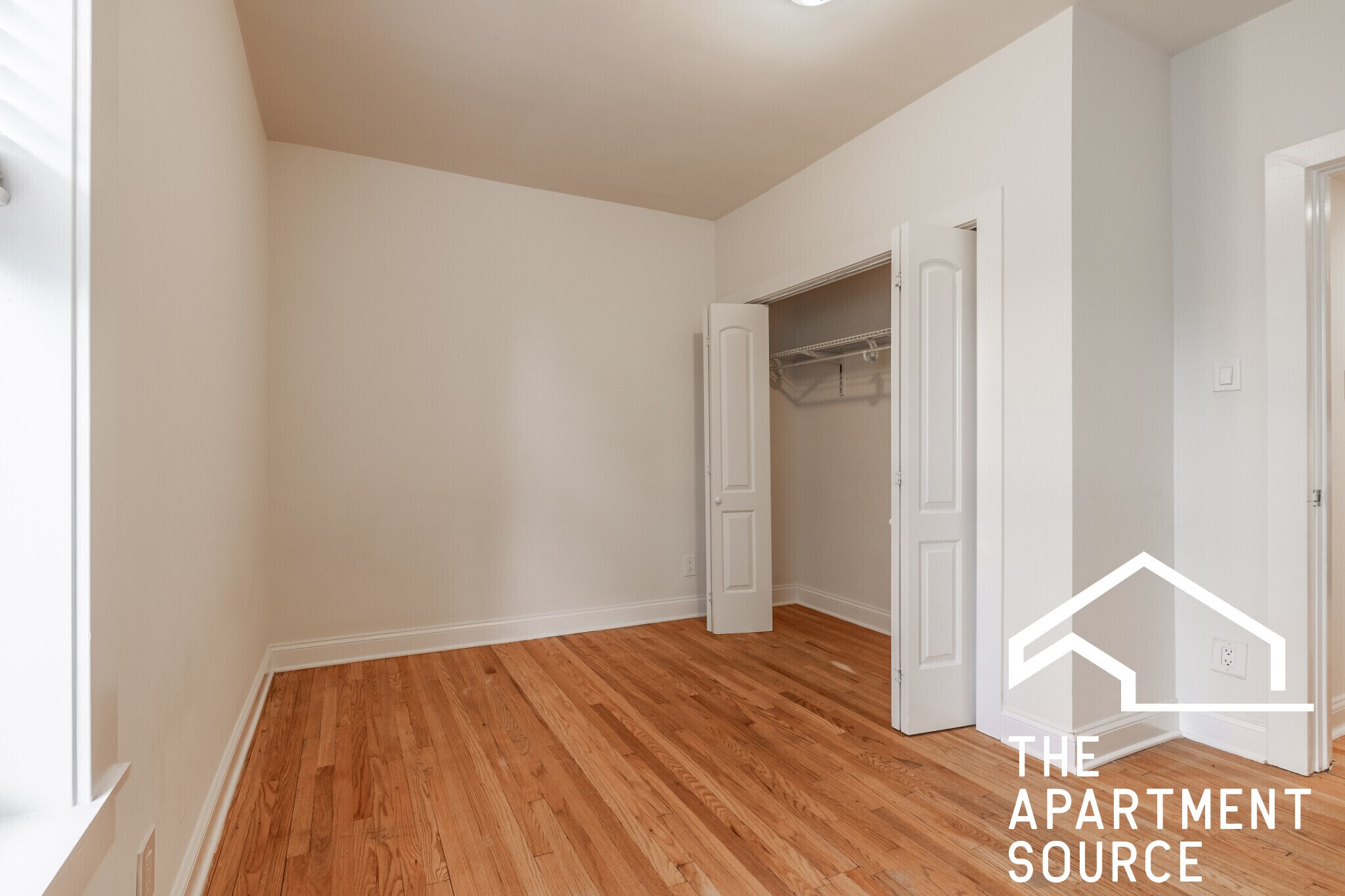 Building Photo - 4038 N Ashland Ave