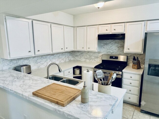 Building Photo - 5810 Twisted Pine Ct
