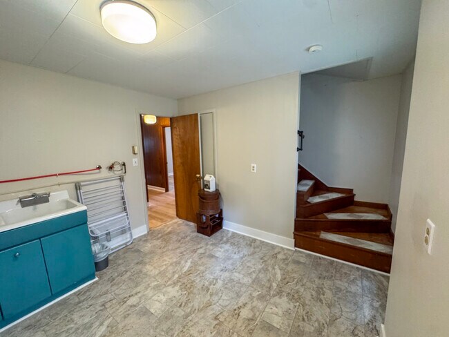 Building Photo - 117 Carolina Rd