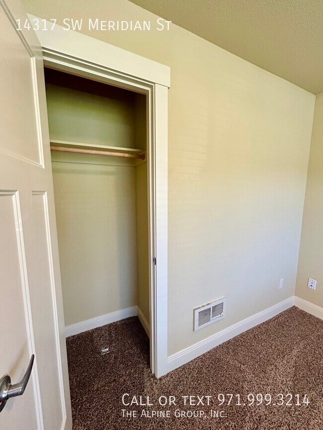 Building Photo - 14317 SW Meridian St