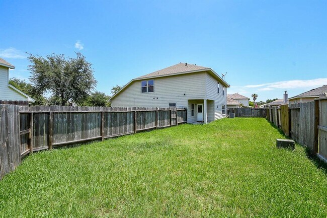 Building Photo - 10502 Scenic Cove Ct