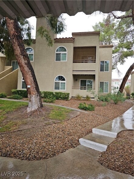 Building Photo - 3145 E Flamingo Rd