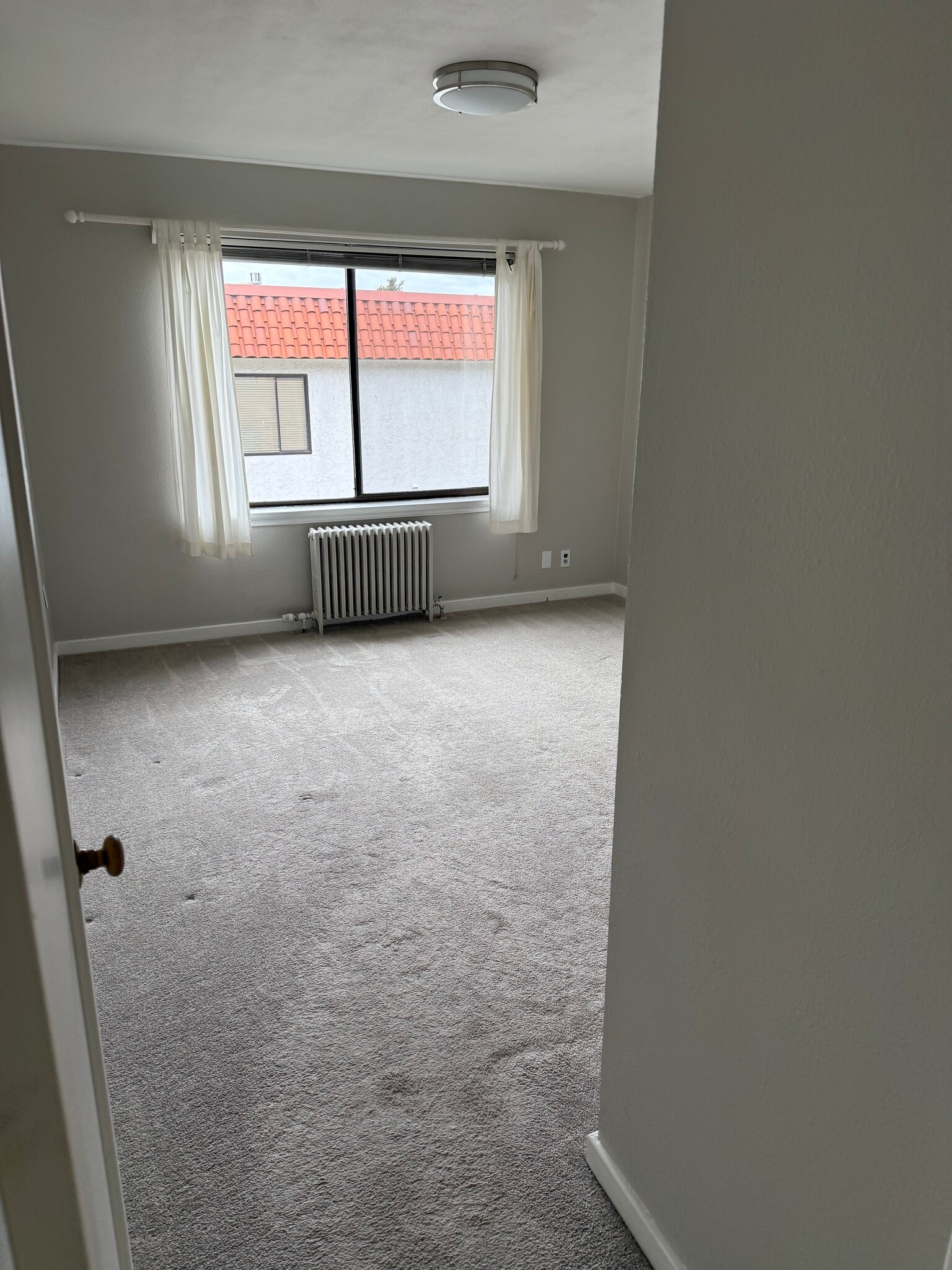 Bedroom - 2450 Dexter Ave N