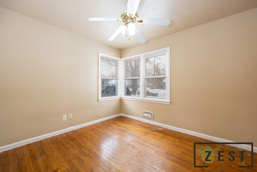 Building Photo - OPEN HOUSE SATURDAY MAY 3RD 2025 10-10:30A...