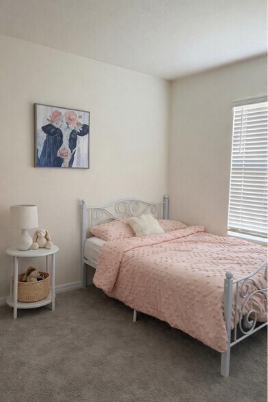 Building Photo - 3684 Diving Dove Ln