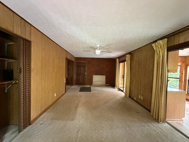 Building Photo - 1253 Tipton Springs Rd
