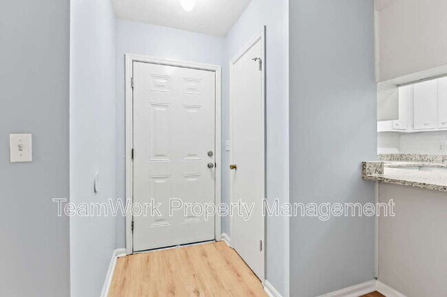 Building Photo - 121 Canvasback Dr