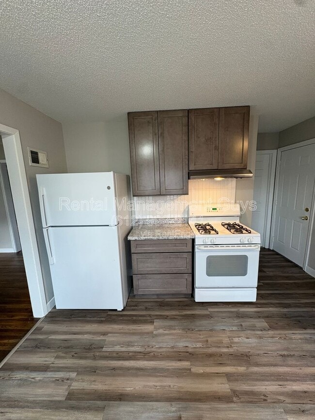 Building Photo - 4534 Zane Ave N