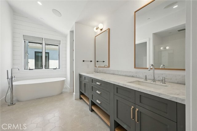 Building Photo - 391 La Perle Pl