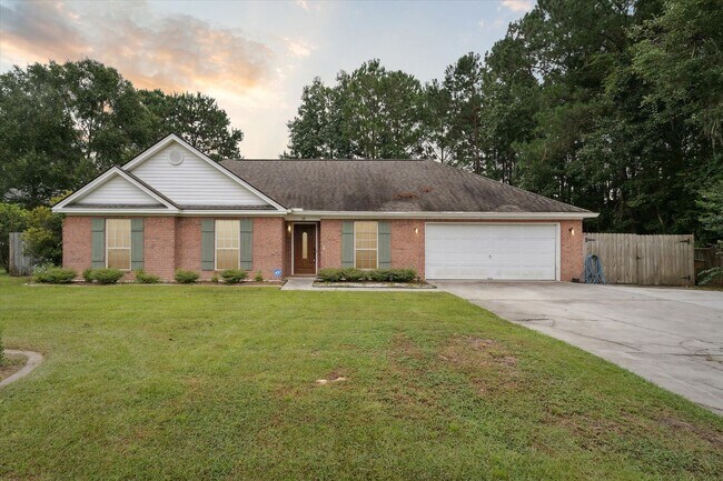 Building Photo - $500 RENT CREDIT | MOVE-IN READY! (Pet Friendly)