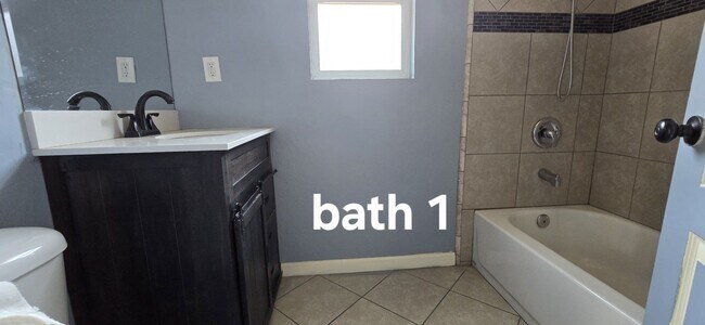 Building Photo - **NOVEMBER FREE** La Cresta Home with Pool