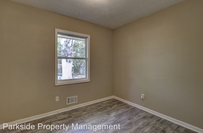 Building Photo - 3 br, 1 bath House - 43 Darwin Dr