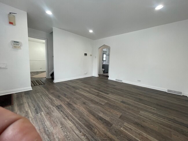 Building Photo - 228 E 141st St