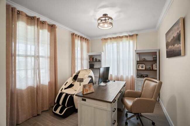 Building Photo - 1120 Haywagon Trl