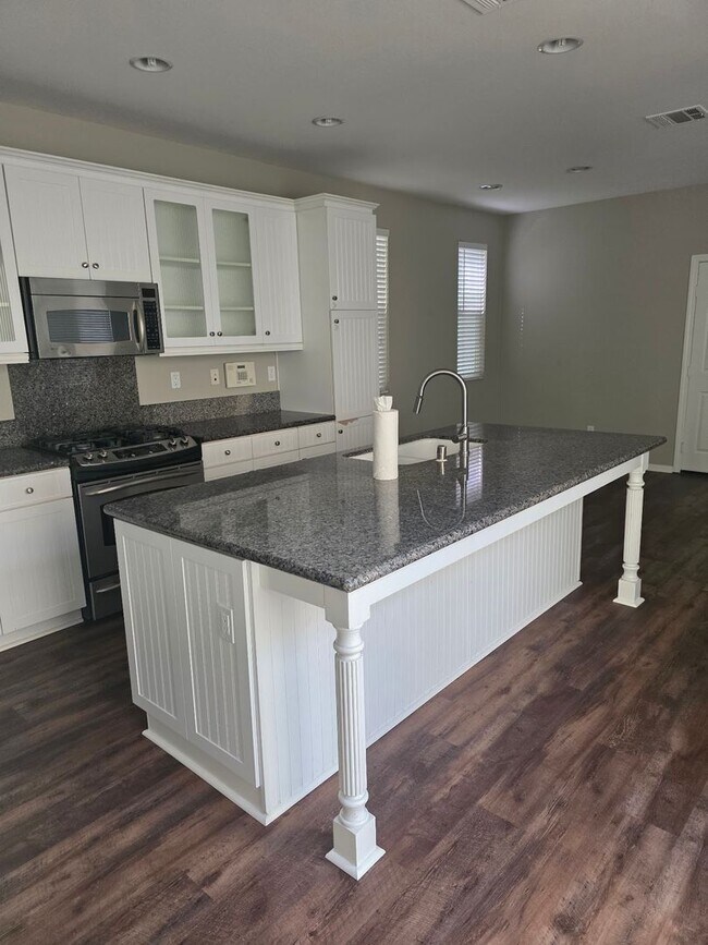 Building Photo - Beautiful Harveston Home with 4 Bedrooms plus Third Floor Loft