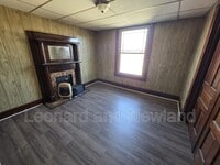 Building Photo - 906 Putnam Ave