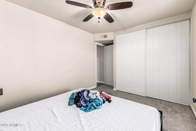 Building Photo - 2502 E Malibu Dr