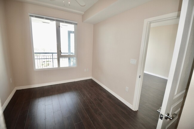 Building Photo - Little Italy LOCATION! Luxury 18th Floor W...