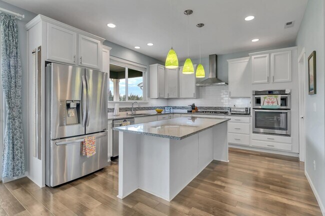 Building Photo - 4370 Novak Dr SW
