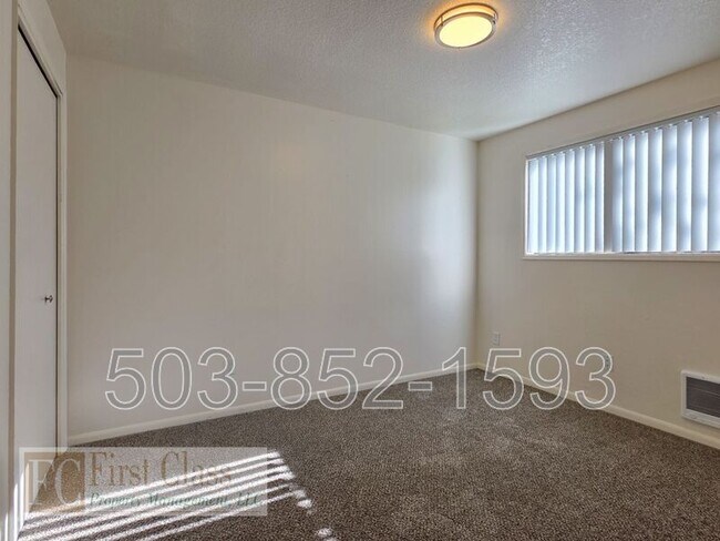 Building Photo - 2326 21st Pl