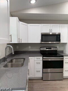 Building Photo - 6054 N Moss Cir