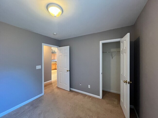 Building Photo - NOW AVAILABLE IN INTERNATIONAL CLUB - MURRELLS INLET!!