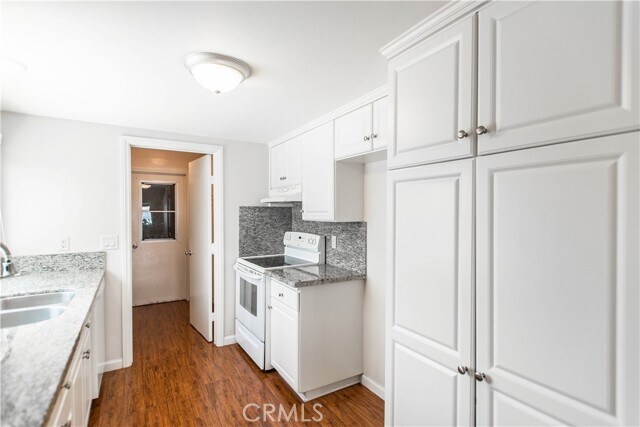 Building Photo - 26315 Roundtree Ct