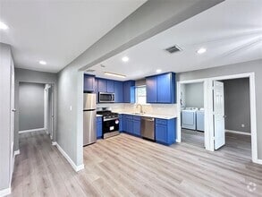 Building Photo - 4519 Oak Shadows Dr