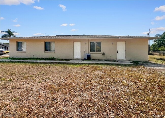 Building Photo - 2239 Iris Way