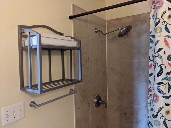 Shower - 1414 3rd St NW
