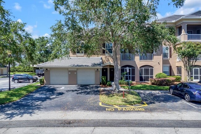 Building Photo - 14304 Fredricksburg Dr