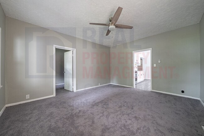 Building Photo - 1079 E 68th St