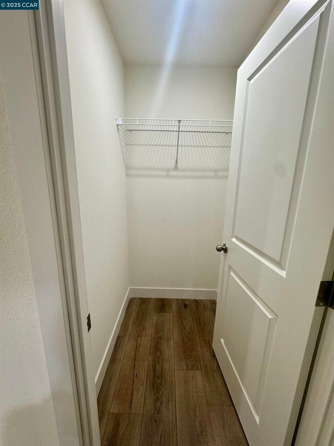 Building Photo - 507 Locust St