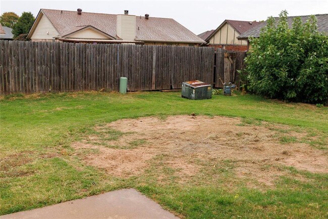 Building Photo - 641 NE 16th St