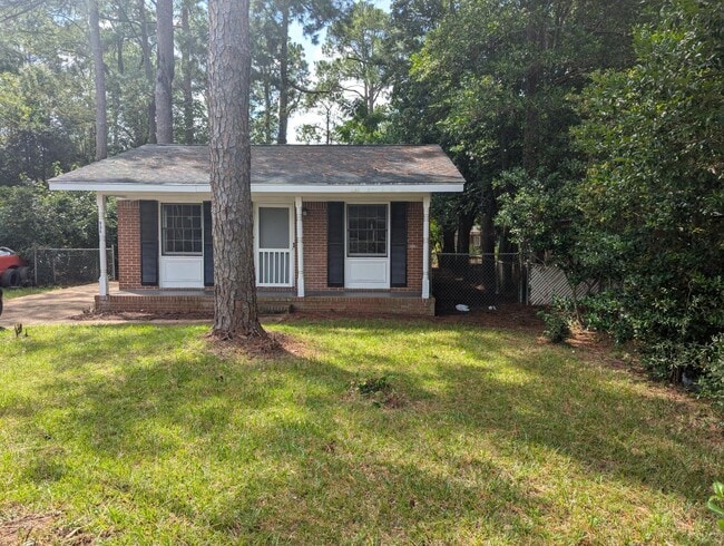 Primary Photo - 906 Holloway Ave