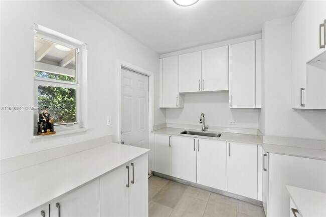 Building Photo - 1245 NW 84th Terrace