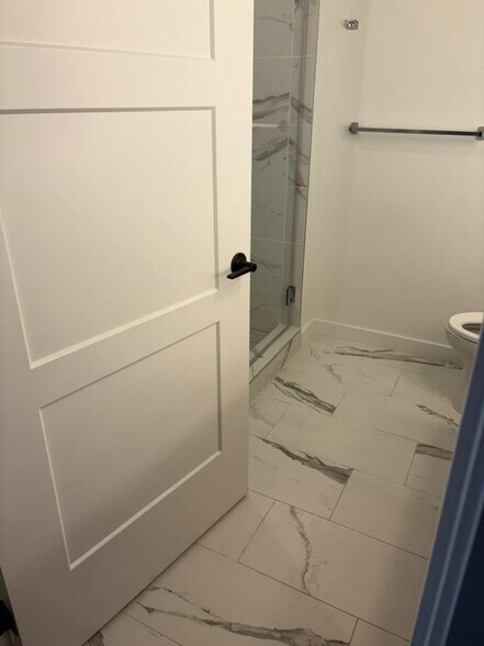 Building Photo - 1642 NE 124th Ln