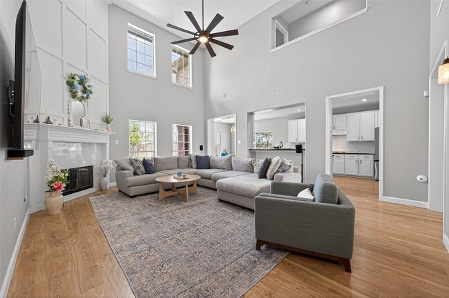 Building Photo - 3329 Oak Dale Way