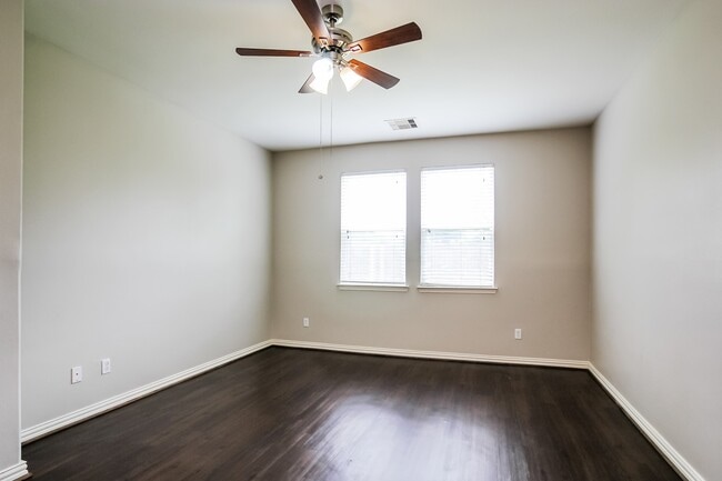 Building Photo - 2818 Mesquite Ridge Dr