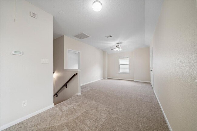 Building Photo - 6139 Sierra Springs Ln